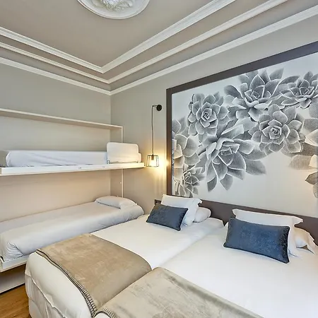 Hostal Central Barcelona-3